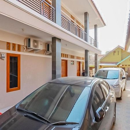Wisma Andali Syariah Near Rsud Cideres Majalengka Exteriör bild