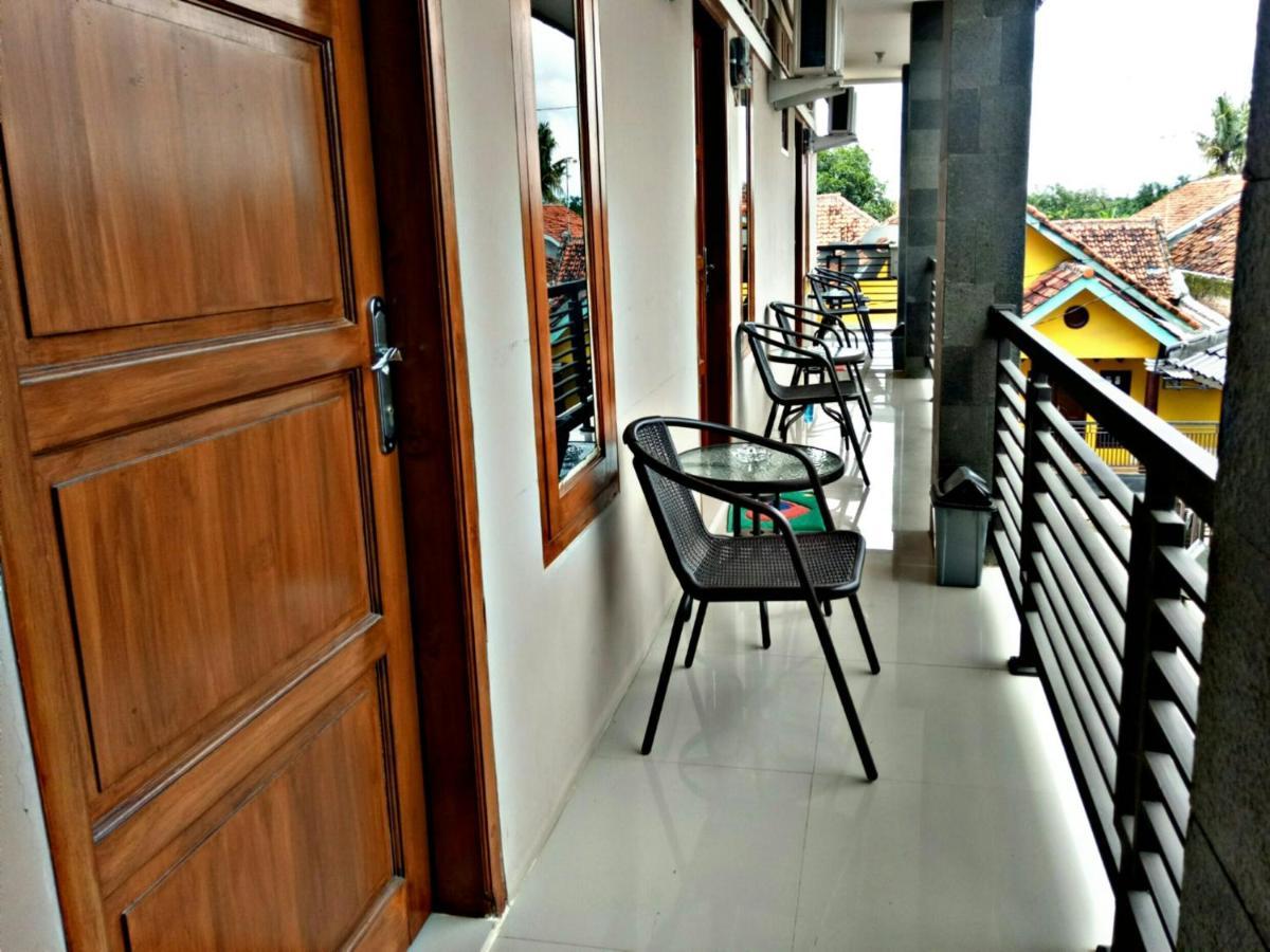Wisma Andali Syariah Near Rsud Cideres Majalengka Exteriör bild